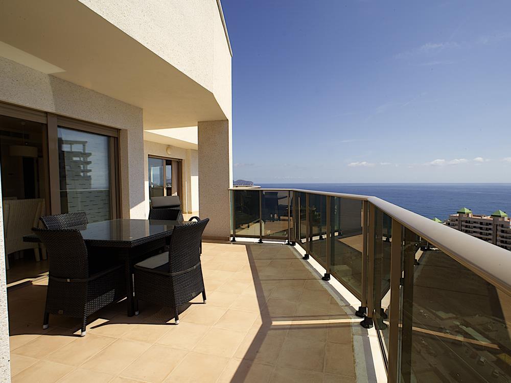 Apartment For Sale in Calpe - 580,000€ - Photo 2