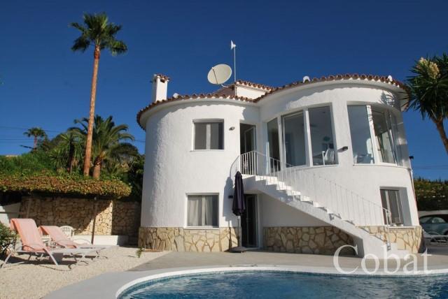 Villa For Sale in Calpe - 595,000€ - Photo 1