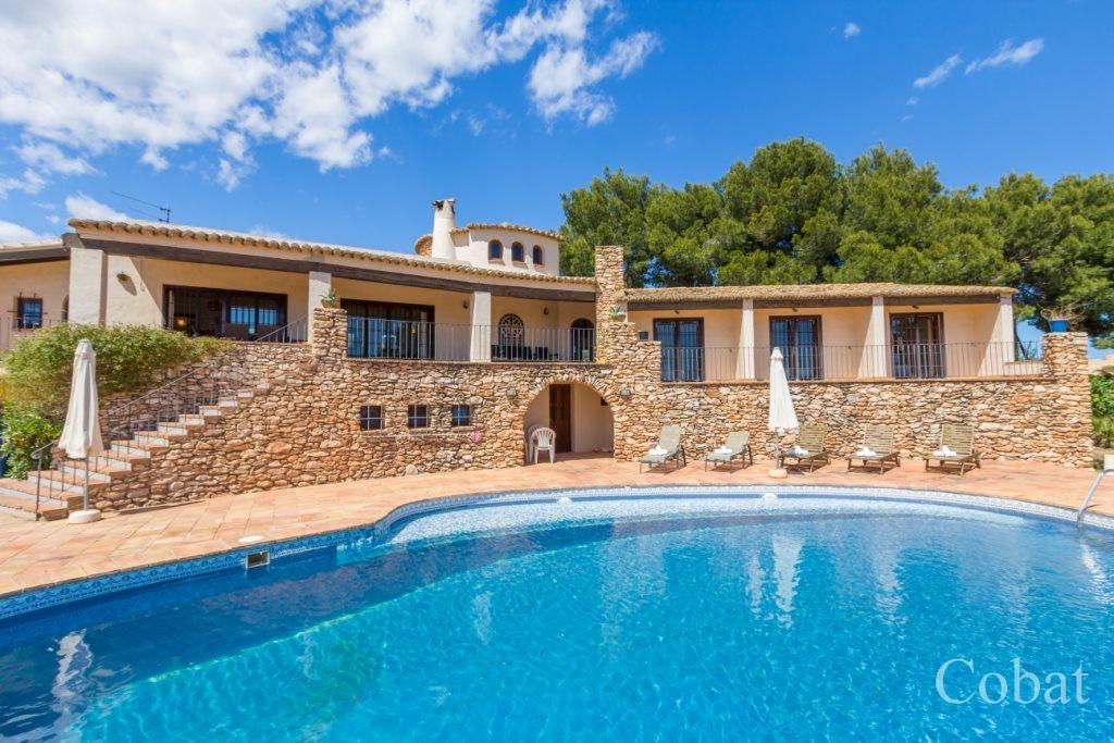 Villa For Sale in Calpe - 2,990,000€ - Photo 1
