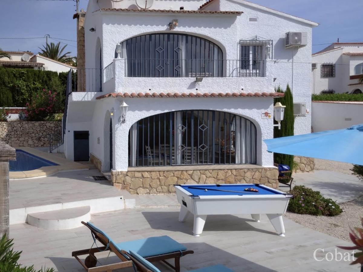 Villa For Sale in Calpe - 485,000€ - Photo 1
