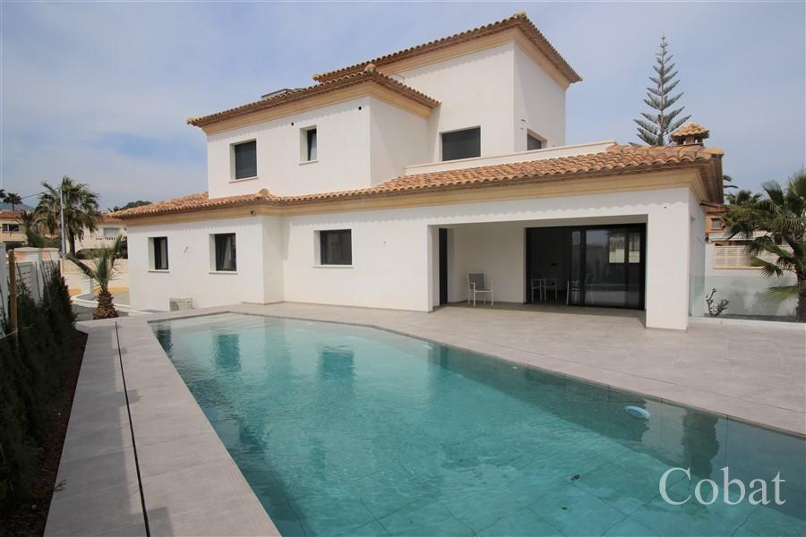 Villa For Sale in Calpe - 899,000€ - Photo 1
