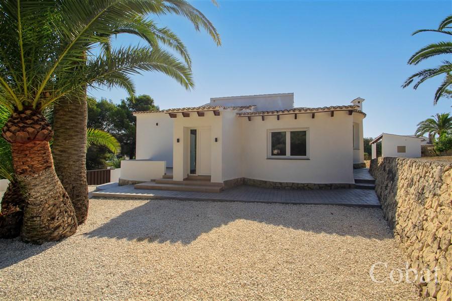 Villa For Sale in Moraira - 655,000€ - Photo 1