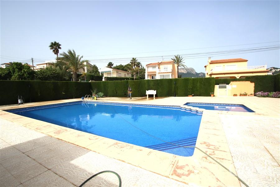 Bungalow For Sale in Calpe - 199,000€ - Photo 2