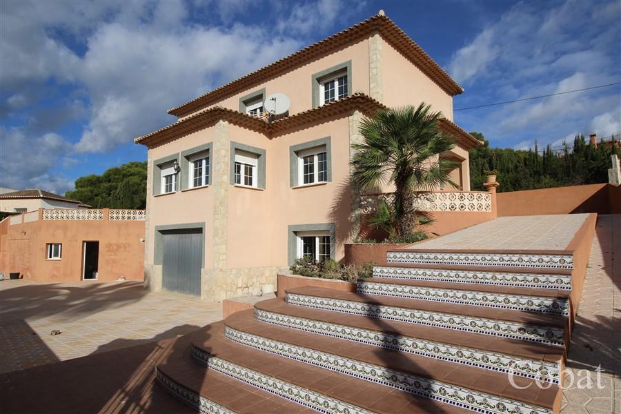 Villa For Sale in Calpe - 725,000€ - Photo 1