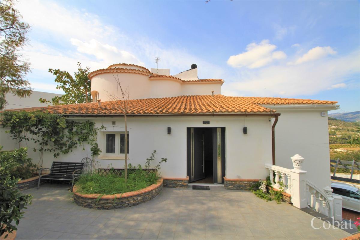 Villa For Sale in Calpe - 599,000€ - Photo 1